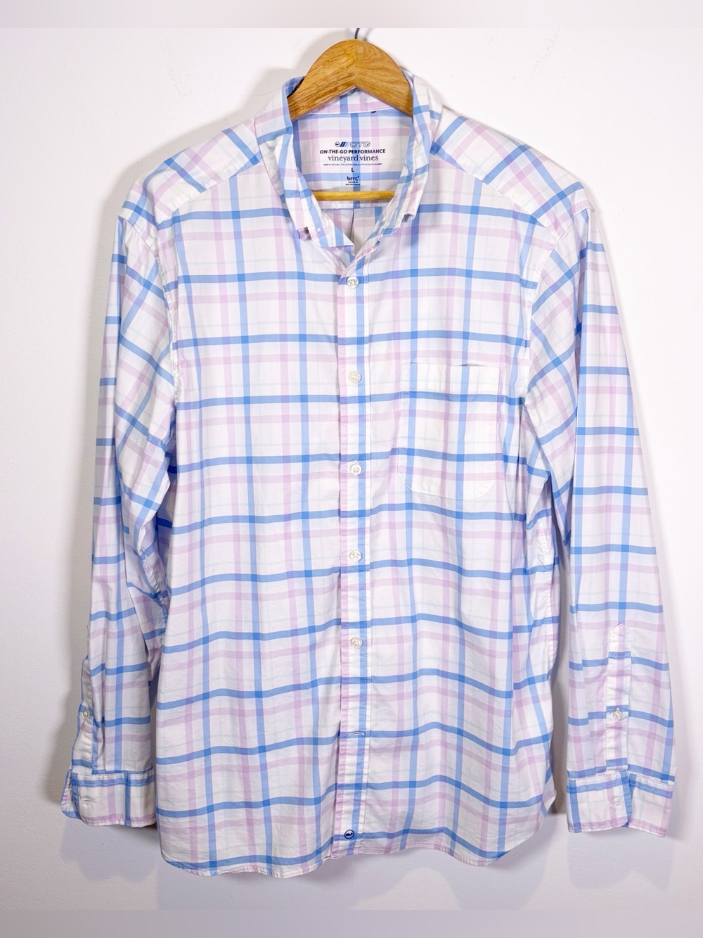 Vineyard Vines Performance Fabric Button Down Shirt